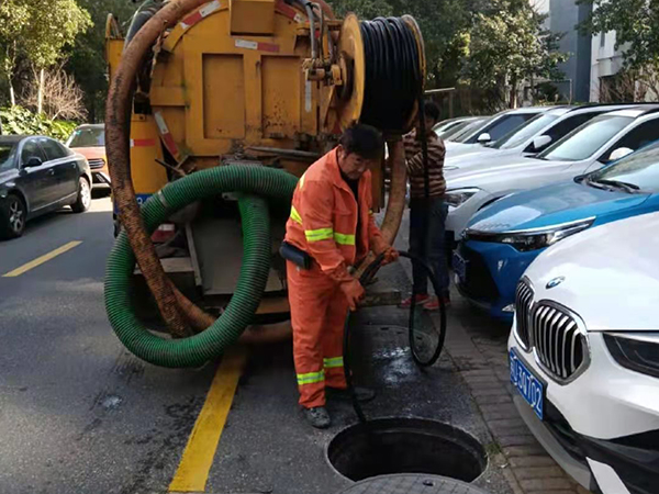 大朗排污管道清淤